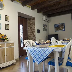 Bed and breakfast La Vecchia Montagna, Nebida